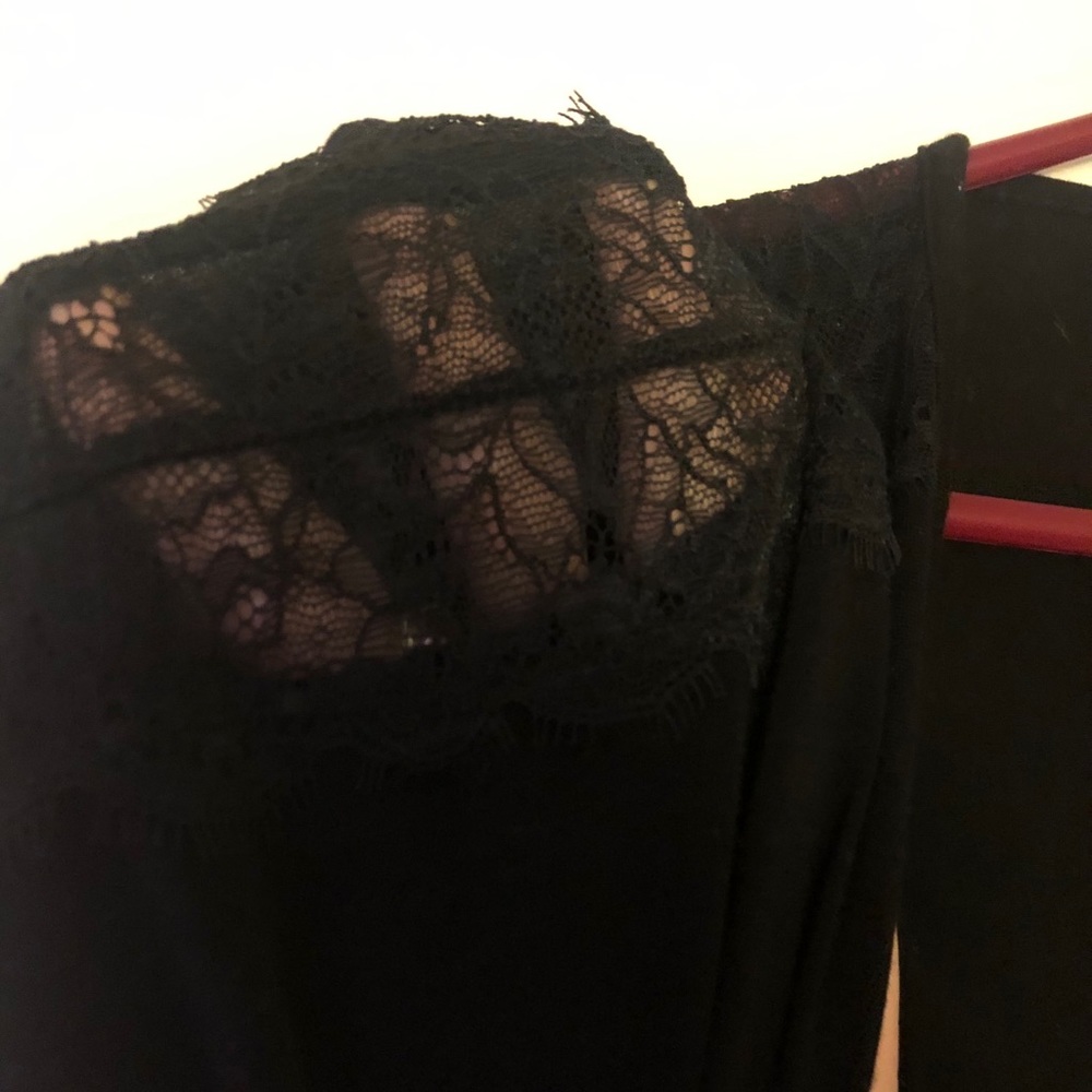 Soft Black Lace Robe - Picture 3 of 4